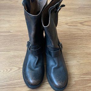 Frye Women's Veronica Short Boot Distressed Black